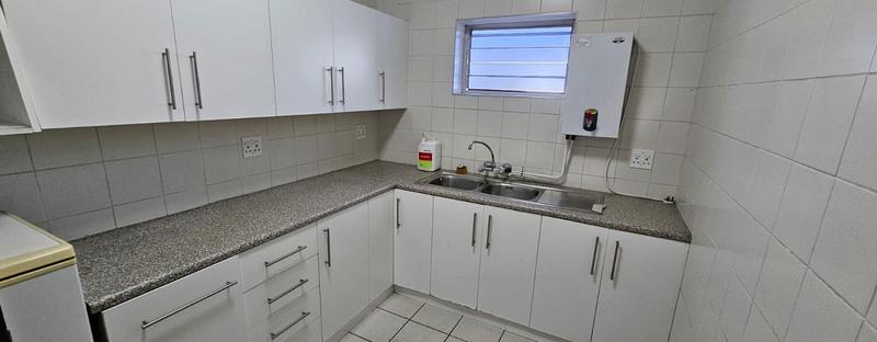 To Let Commercial Property for Rent in Worcester Western Cape